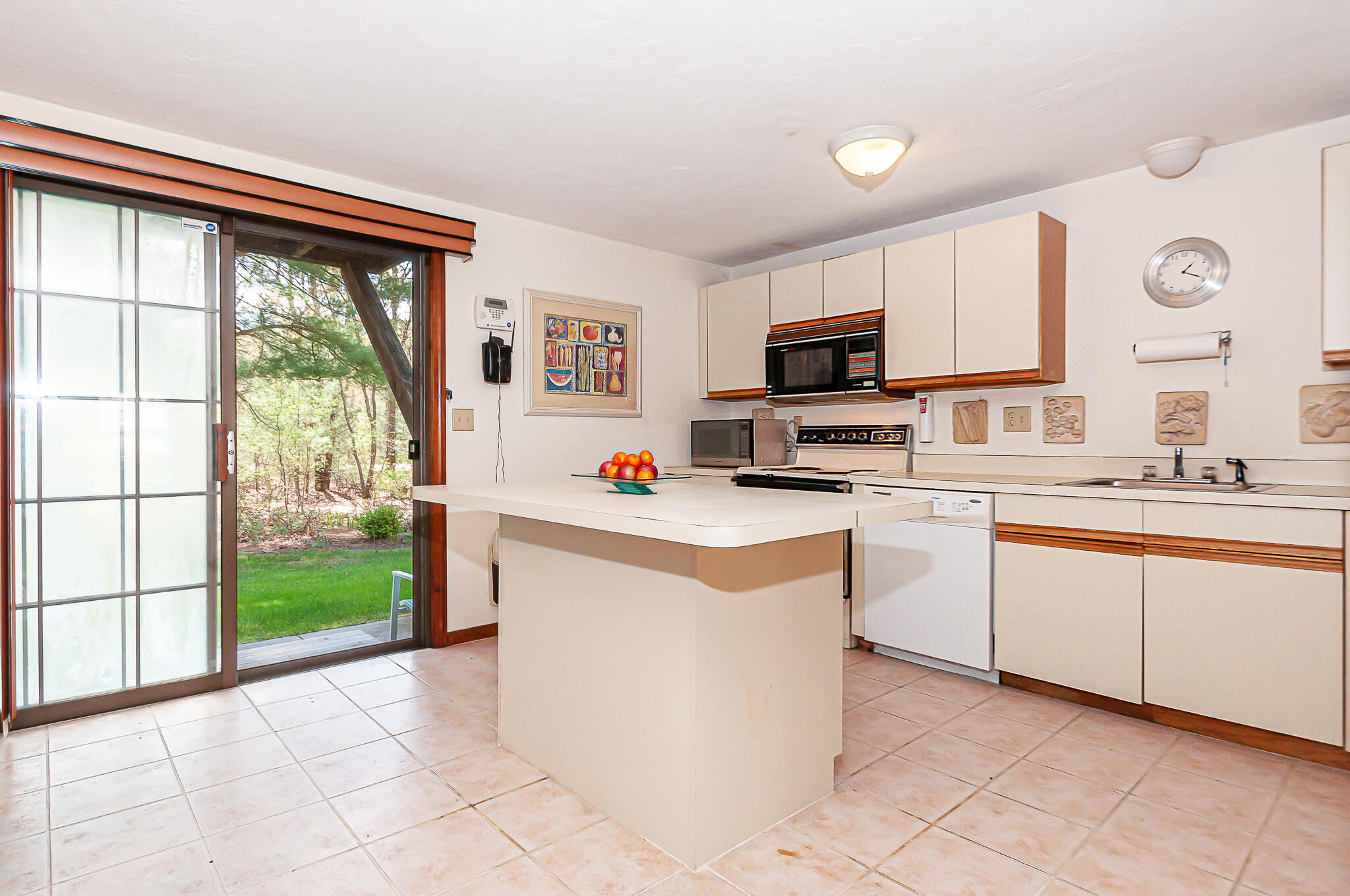 195 Falmouth Road, Unit 19B Mashpee, MA 02649 - Photo 13 of 27 2305_GatesStrome195Falmouth19BFinal_007