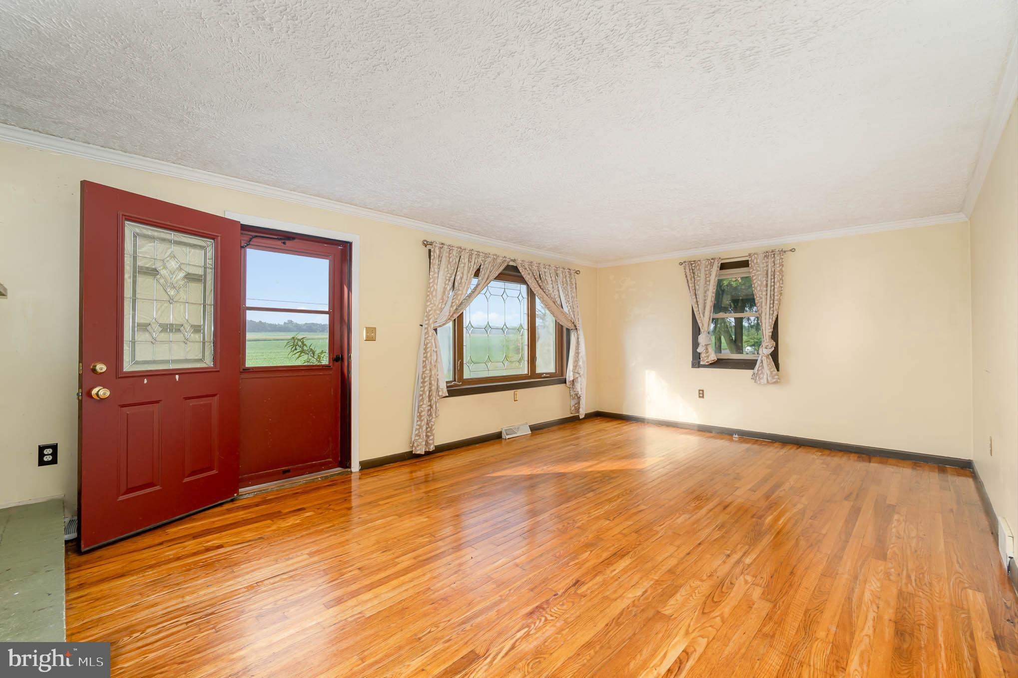 1046 Alexander Spring Road Carlisle, PA 17015 - Photo 3 of 27 Gallery Image 3
