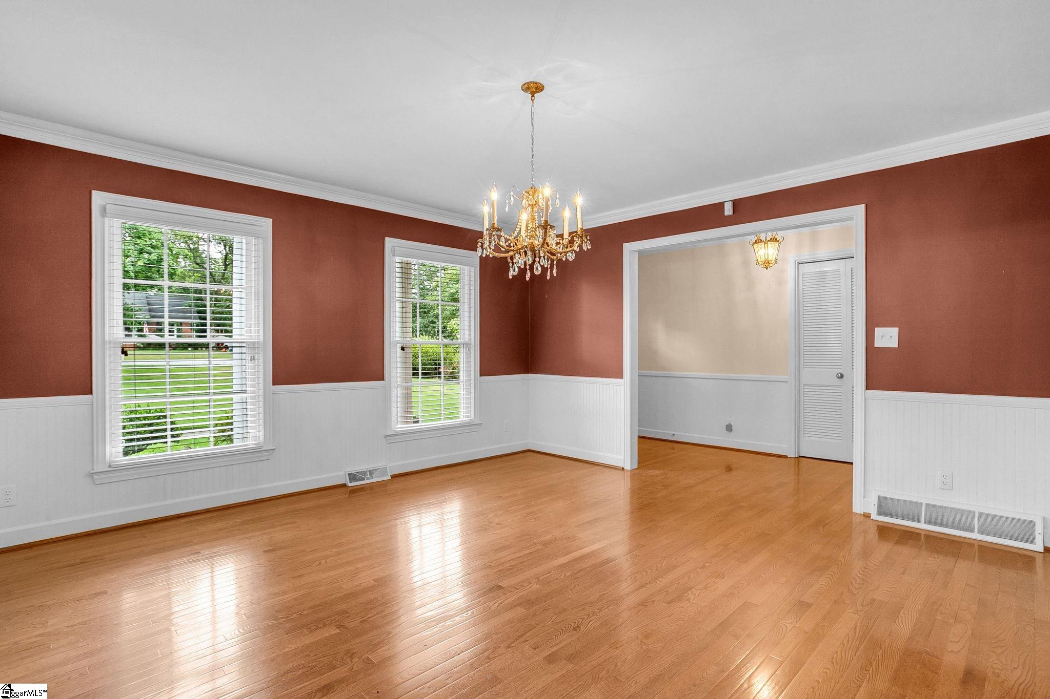 204 Montclair Road Greer, SC 29651 - Photo 7 of 43
