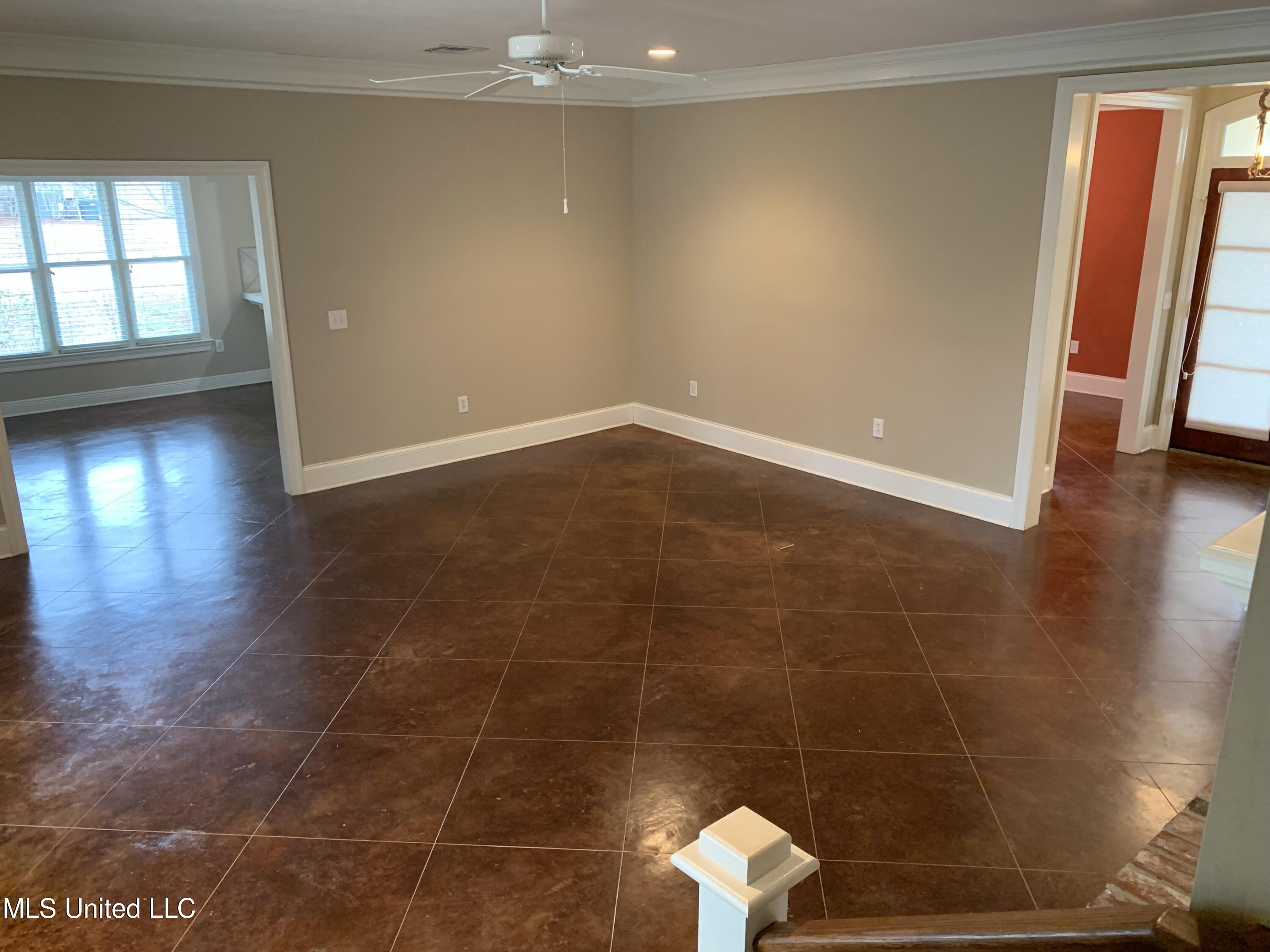651 Wendover Way Ridgeland, MS 39157 - Photo 10 of 18 Living Room From Stairway View