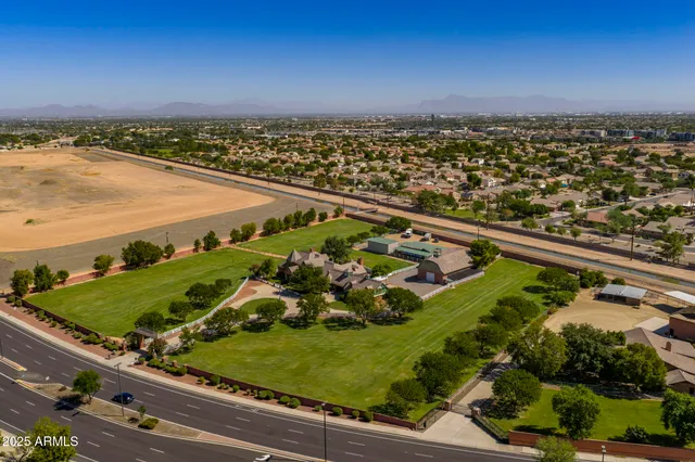 $5,000,000 | 2025 South Val Vista Drive, Gilbert, AZ 85295