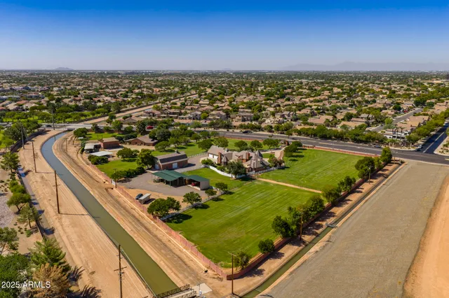 $5,000,000 | 2025 South Val Vista Drive, Gilbert, AZ 85295