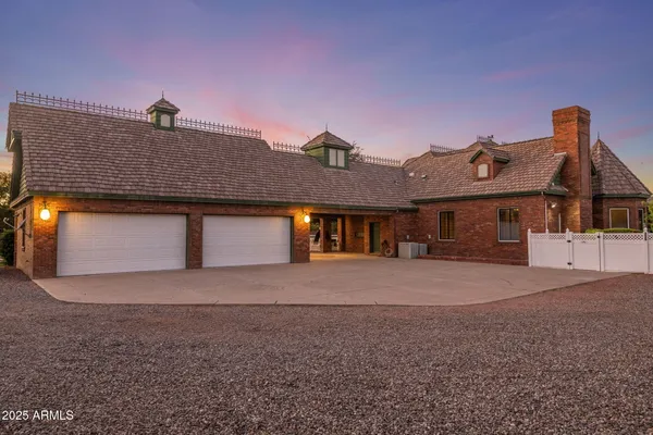 $5,000,000 | 2025 South Val Vista Drive, Gilbert, AZ 85295