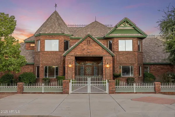 $5,000,000 | 2025 South Val Vista Drive, Gilbert, AZ 85295