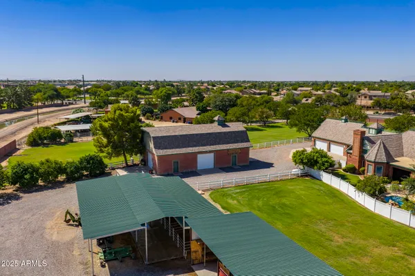 $5,000,000 | 2025 South Val Vista Drive, Gilbert, AZ 85295