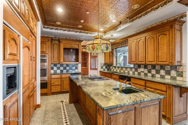 $5,000,000 | 2025 South Val Vista Drive, Gilbert, AZ 85295