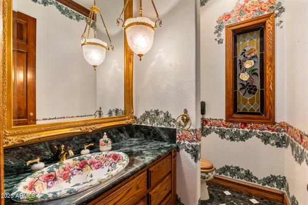 $5,000,000 | 2025 South Val Vista Drive, Gilbert, AZ 85295