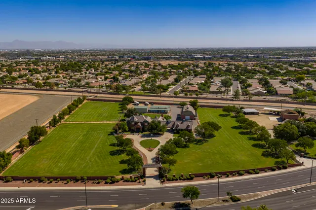 $5,000,000 | 2025 South Val Vista Drive, Gilbert, AZ 85295