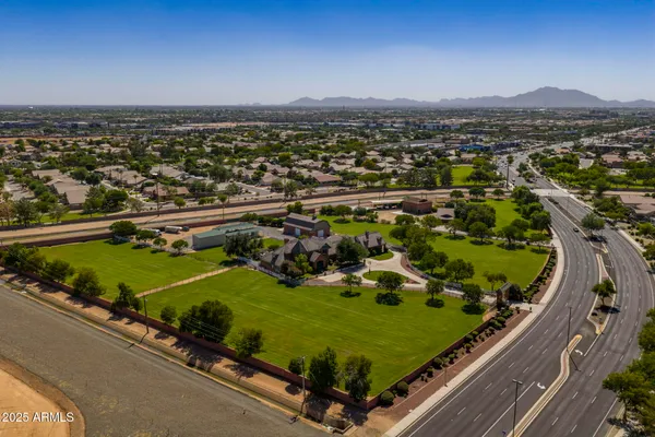 $5,000,000 | 2025 South Val Vista Drive, Gilbert, AZ 85295