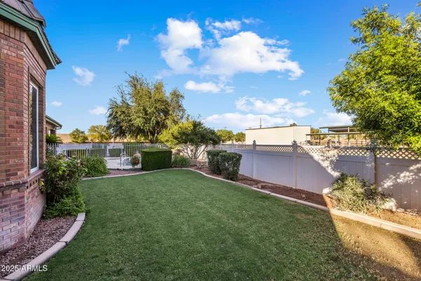$5,000,000 | 2025 South Val Vista Drive, Gilbert, AZ 85295