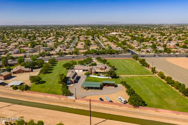 $5,000,000 | 2025 South Val Vista Drive, Gilbert, AZ 85295