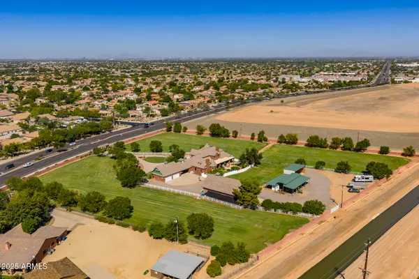 $5,000,000 | 2025 South Val Vista Drive, Gilbert, AZ 85295