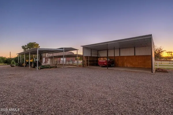 $5,000,000 | 2025 South Val Vista Drive, Gilbert, AZ 85295