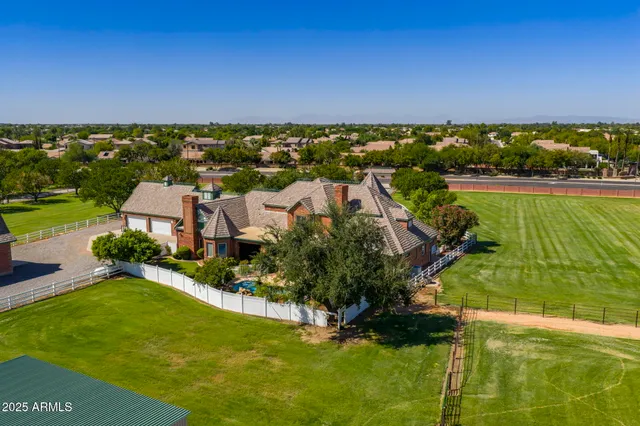 $5,000,000 | 2025 South Val Vista Drive, Gilbert, AZ 85295
