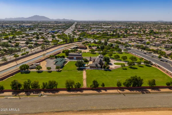 $5,000,000 | 2025 South Val Vista Drive, Gilbert, AZ 85295