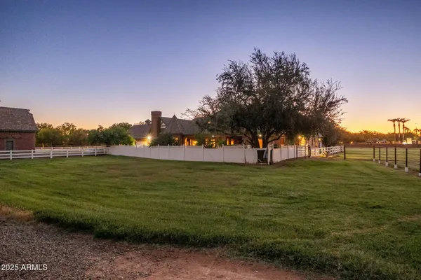 $5,000,000 | 2025 South Val Vista Drive, Gilbert, AZ 85295