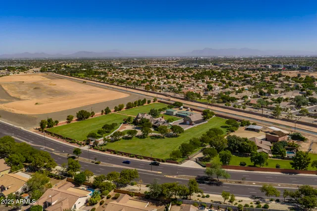 $5,000,000 | 2025 South Val Vista Drive, Gilbert, AZ 85295