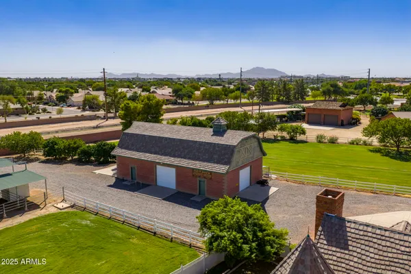 $5,000,000 | 2025 South Val Vista Drive, Gilbert, AZ 85295