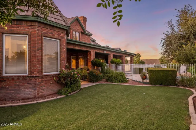 $5,000,000 | 2025 South Val Vista Drive, Gilbert, AZ 85295