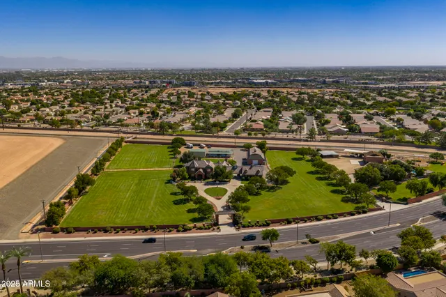 $5,000,000 | 2025 South Val Vista Drive, Gilbert, AZ 85295