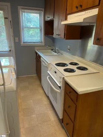 $1,395 | 600 University Ridge, Unit 43, Greenville, SC 29601