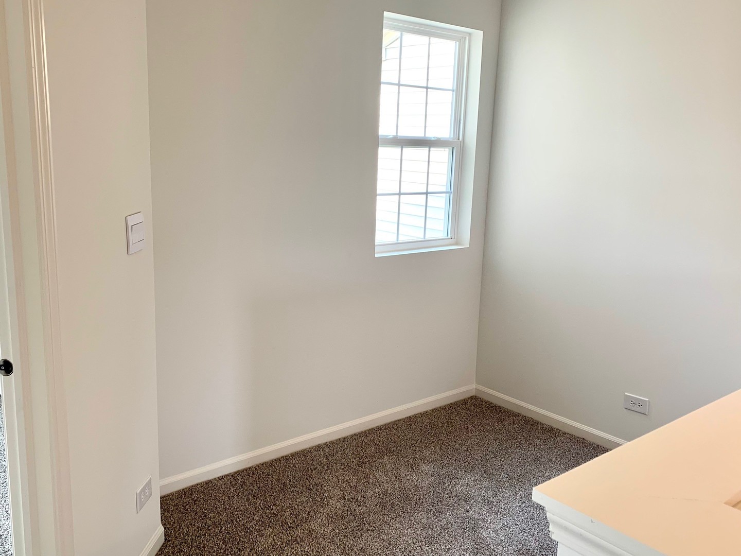 786 Westbury Drive Cary, IL 60013 - Photo 13 of 31 an empty room with a window