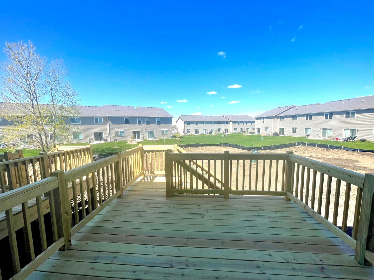 786 Westbury Drive Cary, IL 60013 - Photo 7 of 31 a view of city from a balcony