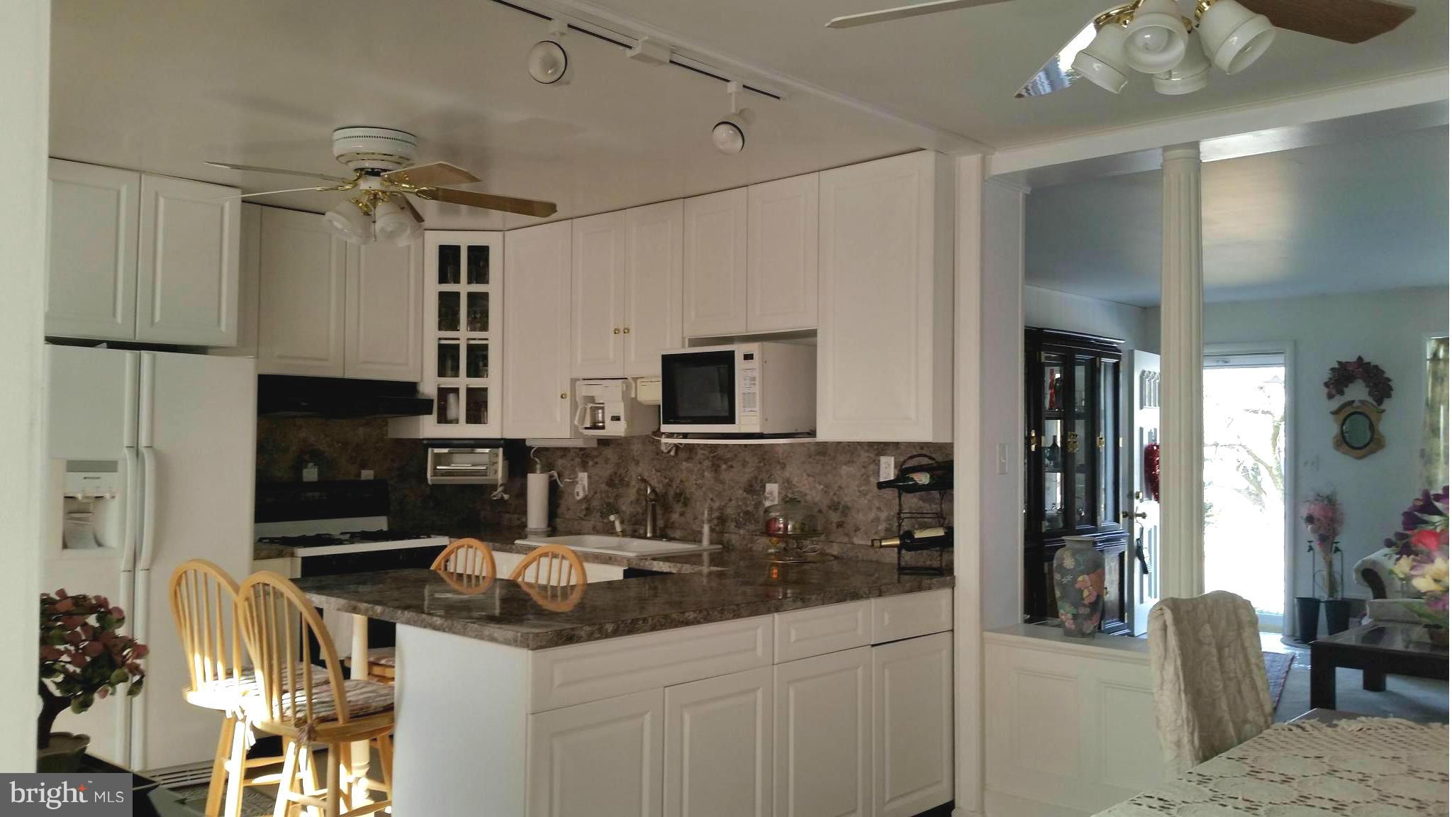 2307 Cider Mill Road Baltimore, MD 21234 - Photo 5 of 23 Kitchen