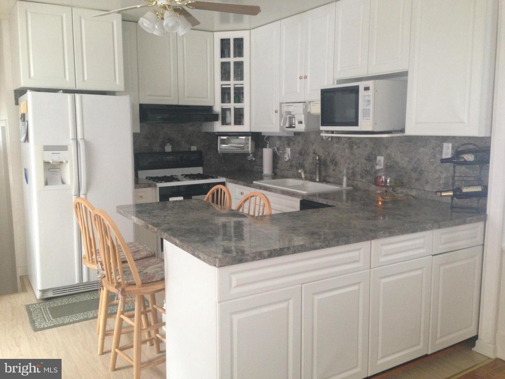 2307 Cider Mill Road Baltimore, MD 21234 - Photo 6 of 23 Kitchen