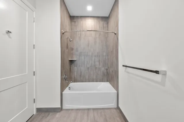 $3,700 | 121 34th Street, Unit 613, Union City, NJ 07087