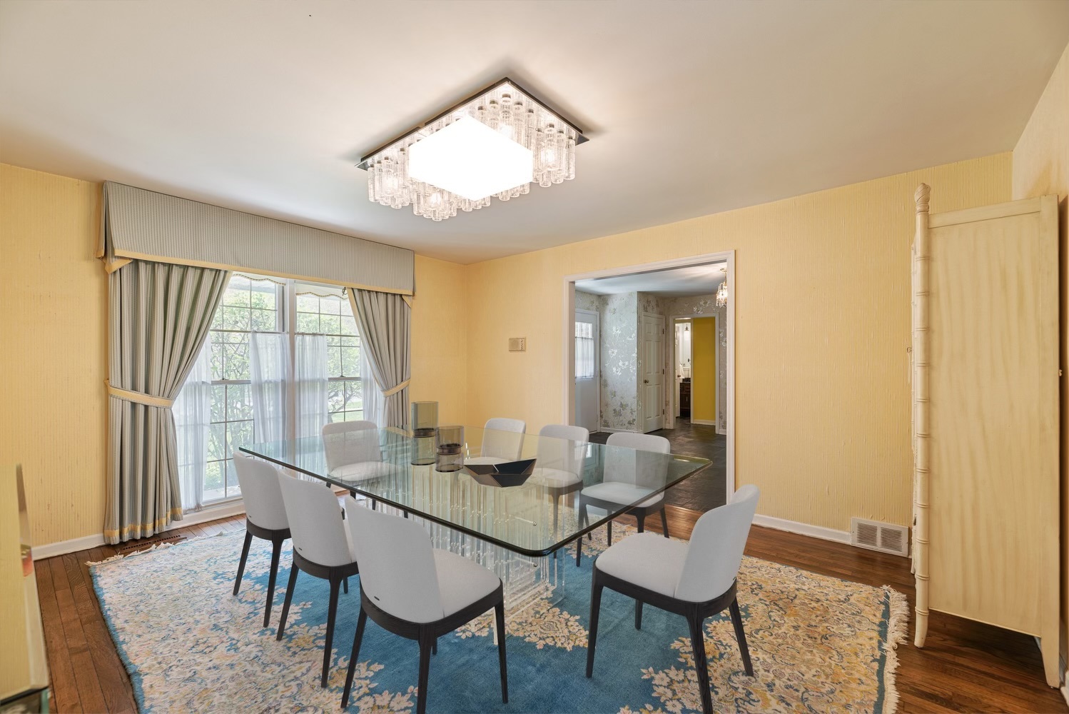 3210 Old Mill Road Northbrook, IL 60062 - Photo 20 of 41 a view of a dining room with furniture and wooden floor