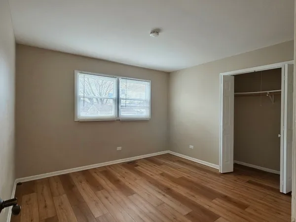 $2,200 | 43 West Ann Street, Unit 2, Lombard, IL 60148