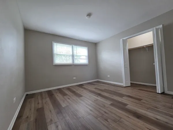 $2,200 | 43 West Ann Street, Unit 2, Lombard, IL 60148