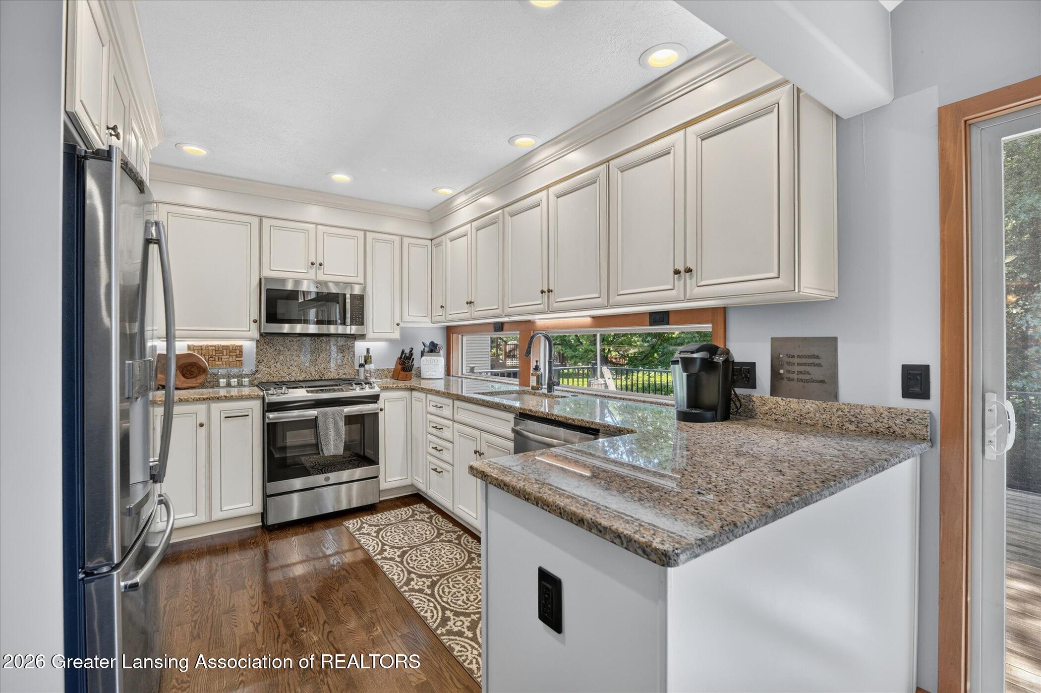 7844 Ashbrook Drive Haslett, MI 48840 - Photo 15 of 53