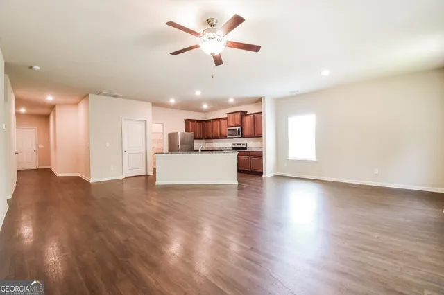 $1,749 | 133 Innis Brk Circle, Cartersville, GA 30120