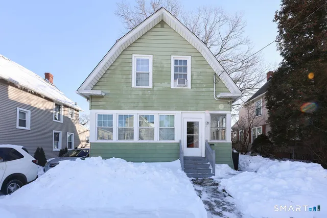 $380,000 | 33 Baggott Street, West Haven, CT 06516