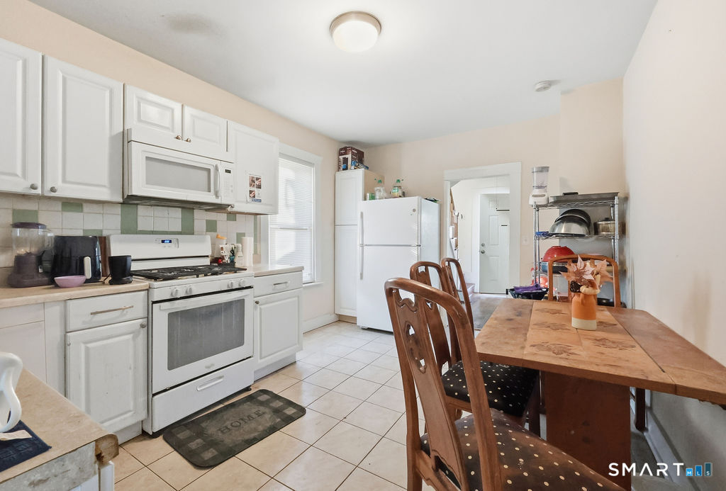 33 Baggott Street West Haven, CT 06516 - Photo 16 of 36