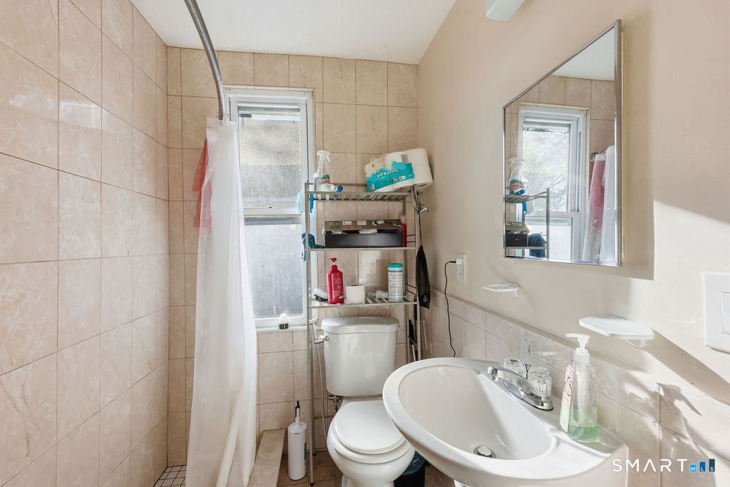 33 Baggott Street West Haven, CT 06516 - Photo 21 of 36