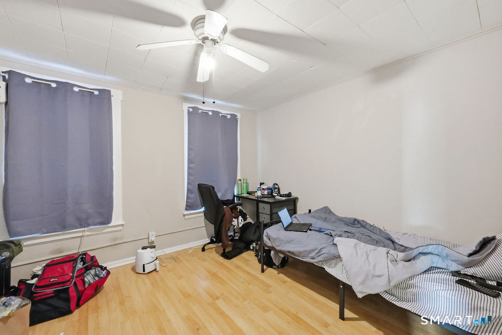 33 Baggott Street West Haven, CT 06516 - Photo 24 of 36