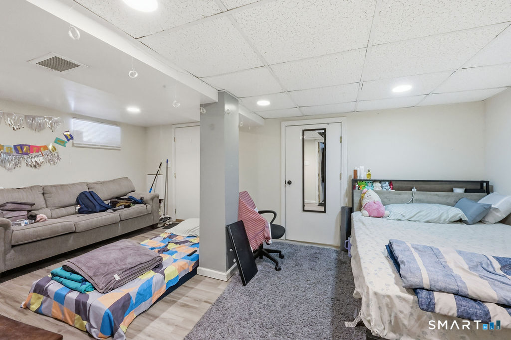 33 Baggott Street West Haven, CT 06516 - Photo 29 of 36