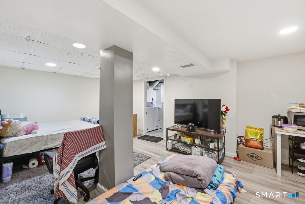 33 Baggott Street West Haven, CT 06516 - Photo 30 of 36