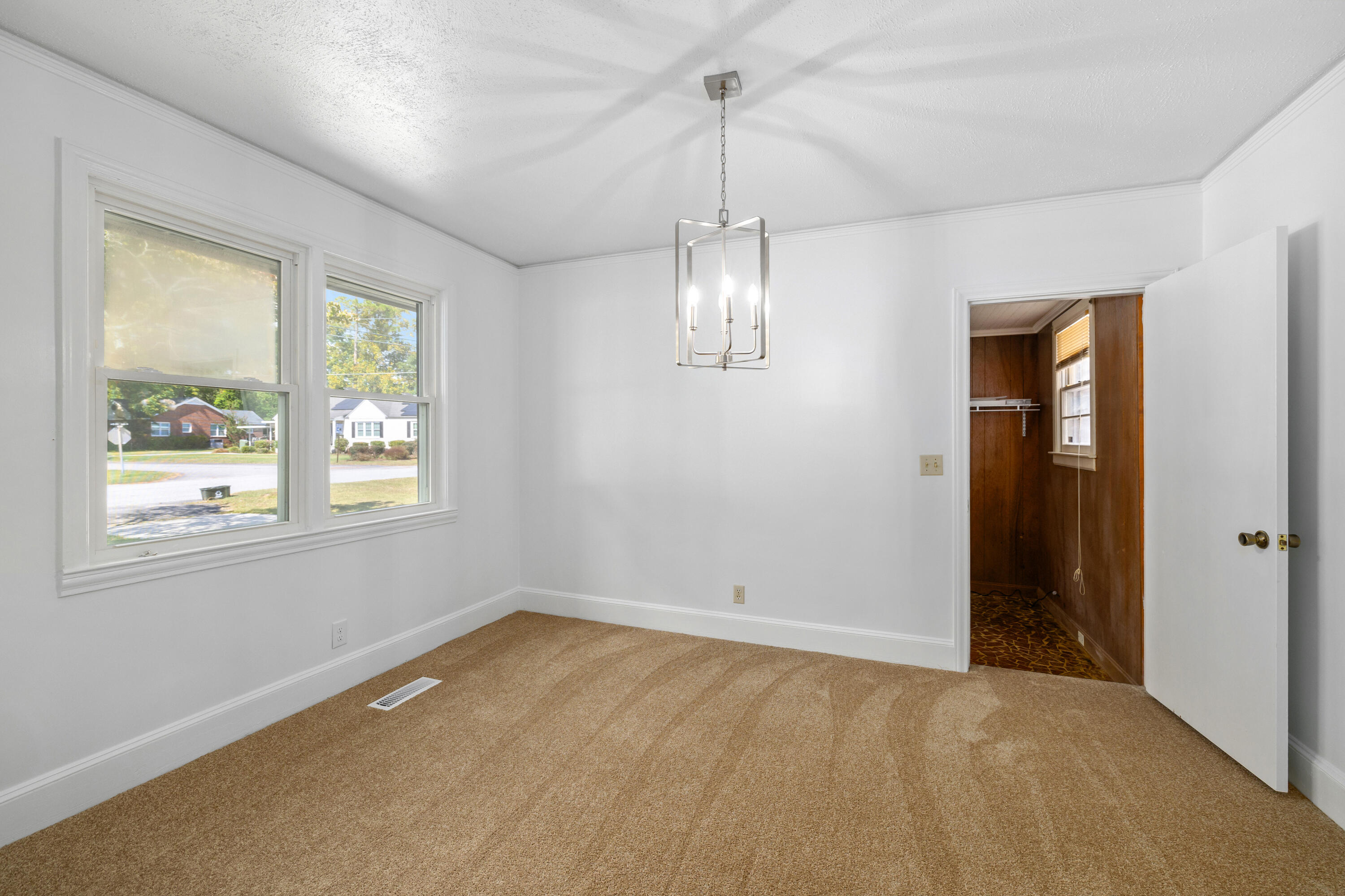 526 Mattison Avenue Sumter, SC 29150 - Photo 7 of 32