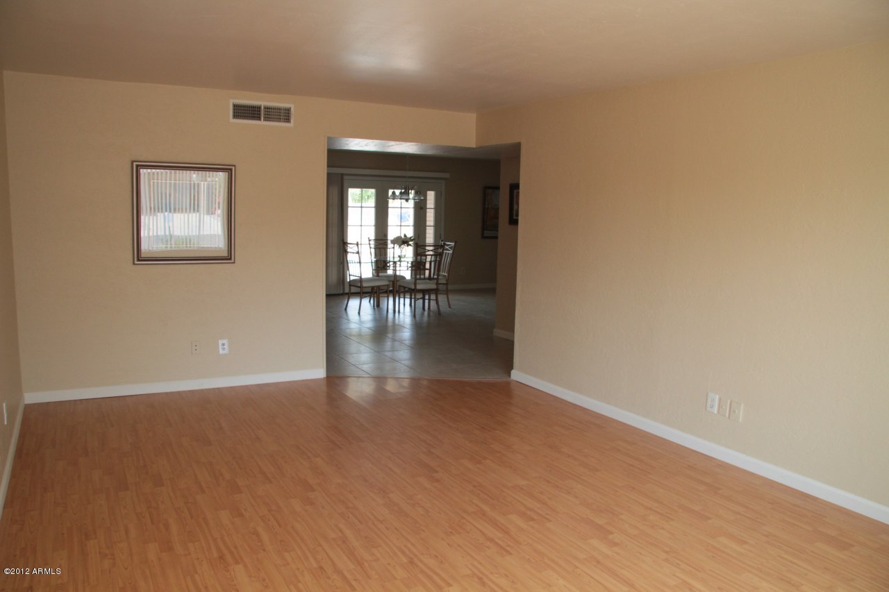 3316 West Gary Road Phoenix, AZ 85029 - Photo 6 of 57 Formal Living Room