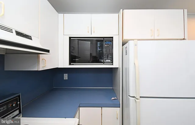 a view of walk in closet