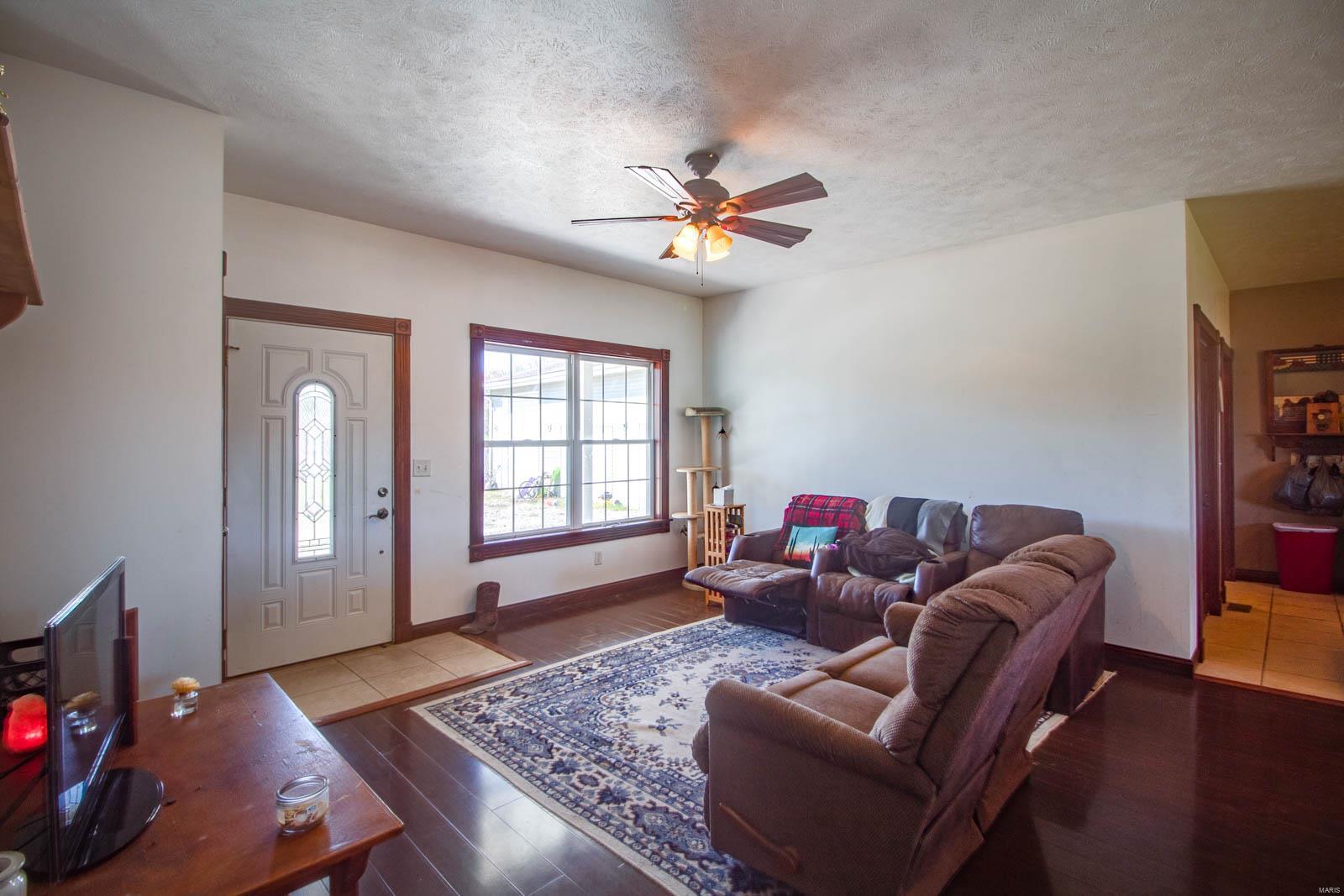 27281 Quarton Road Palmyra, IL 62674 - Photo 34 of 65