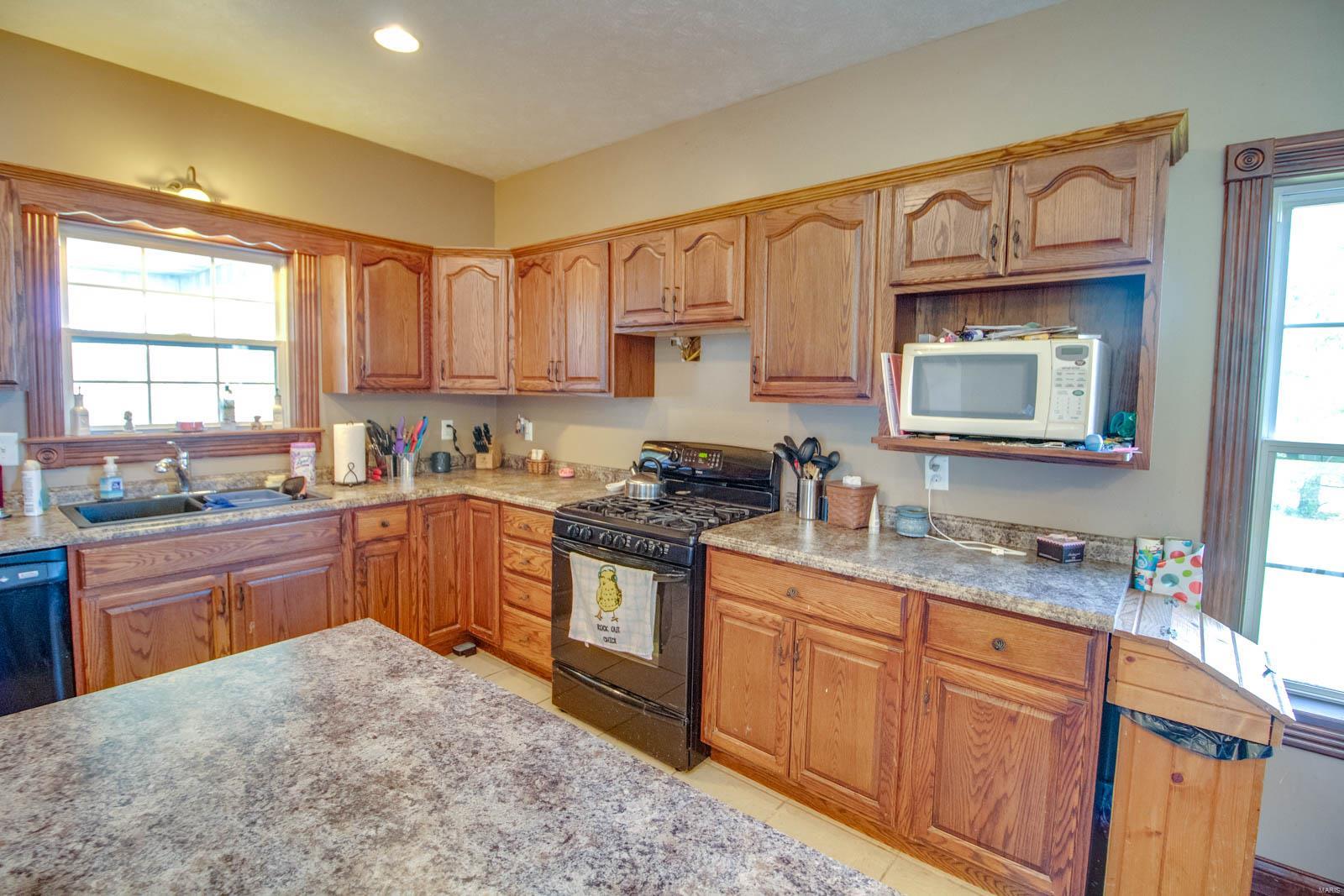 27281 Quarton Road Palmyra, IL 62674 - Photo 39 of 65