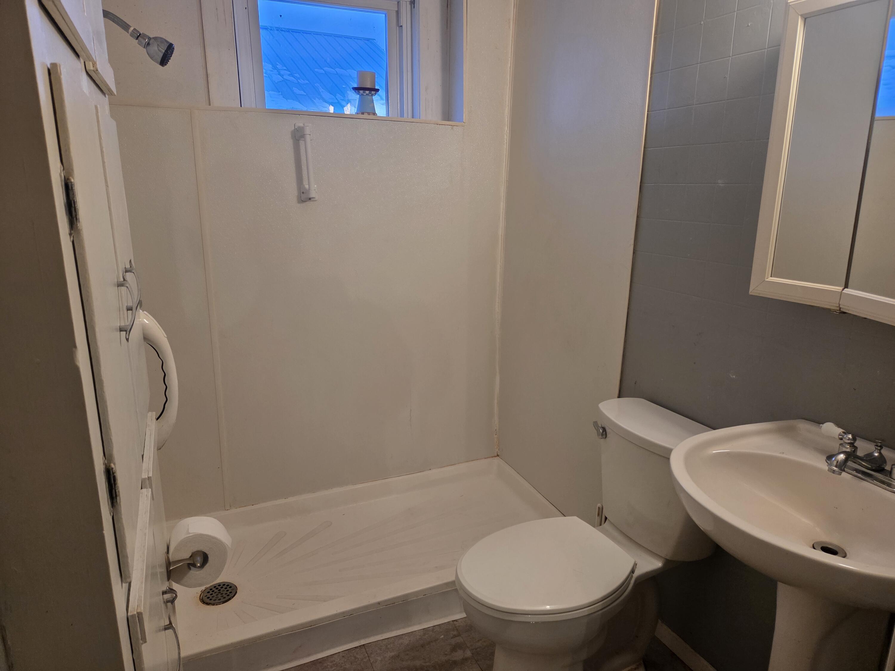 90 Bates Street Millinocket, ME 04462 - Photo 18 of 28
