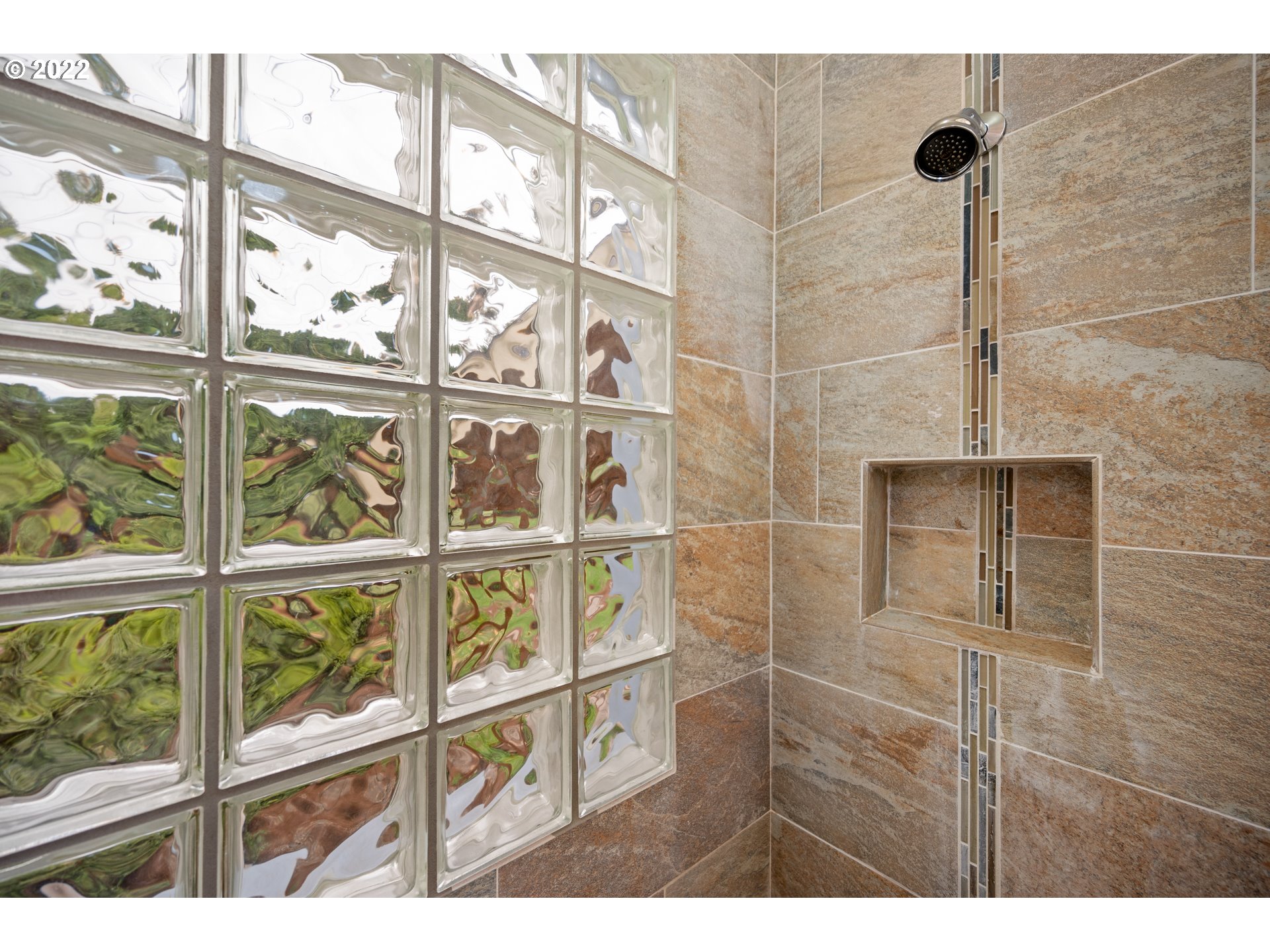 3025 Southwest Flower Terrace Portland, OR 97239 - Photo 20 of 31 Bathroom