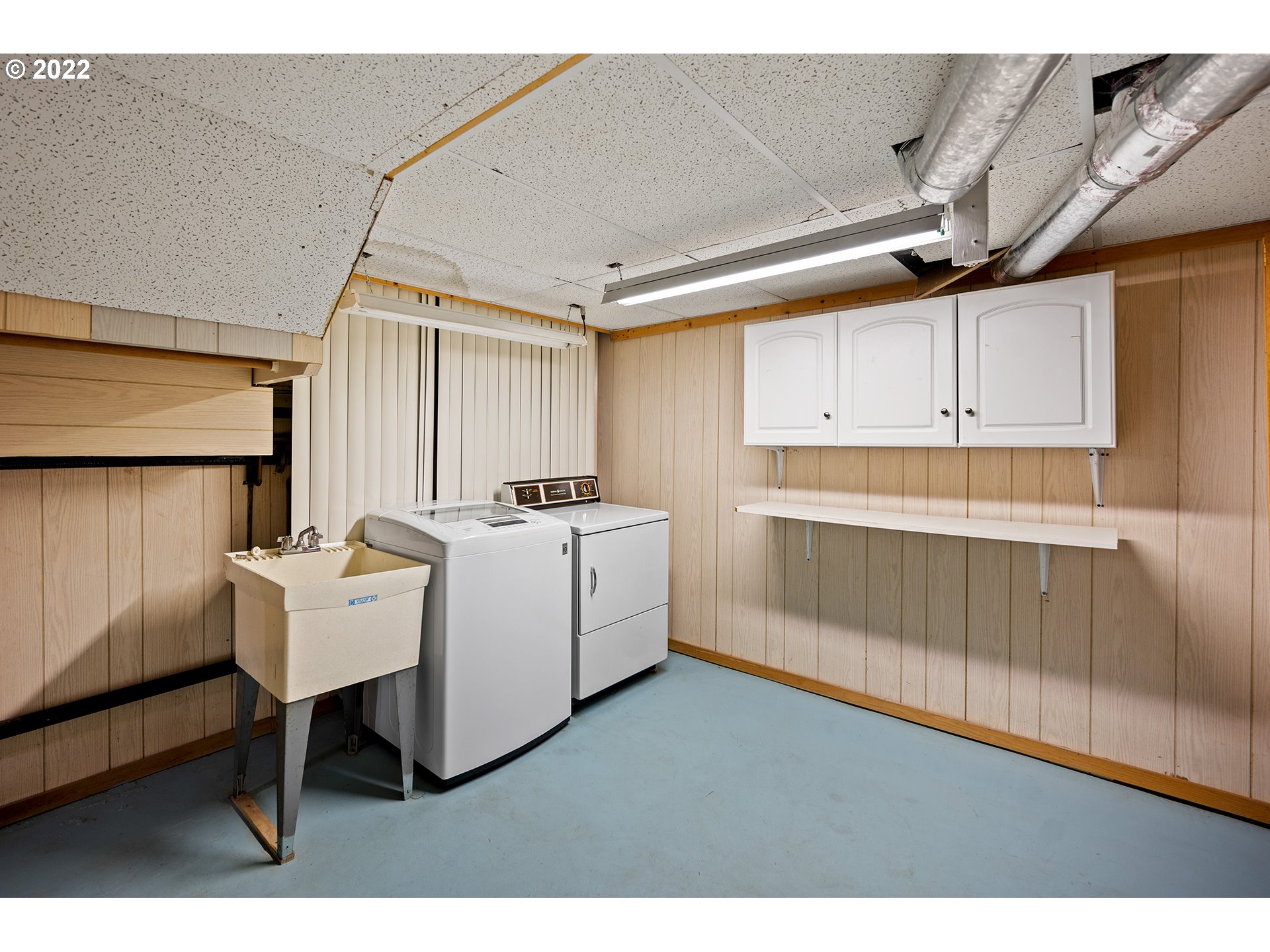 3025 Southwest Flower Terrace Portland, OR 97239 - Photo 23 of 31 Laundry