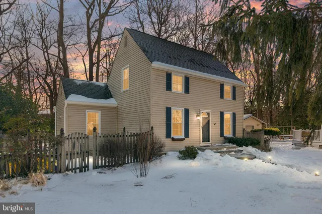 $549,000 | 1040 Hyde Park Drive, Annapolis, MD 21403